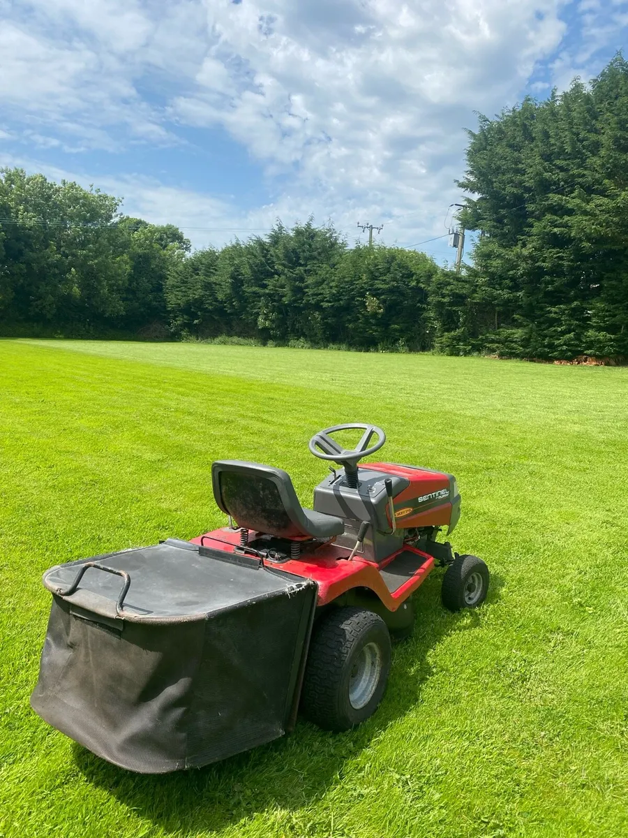 Murray ride on lawnmower - Image 2