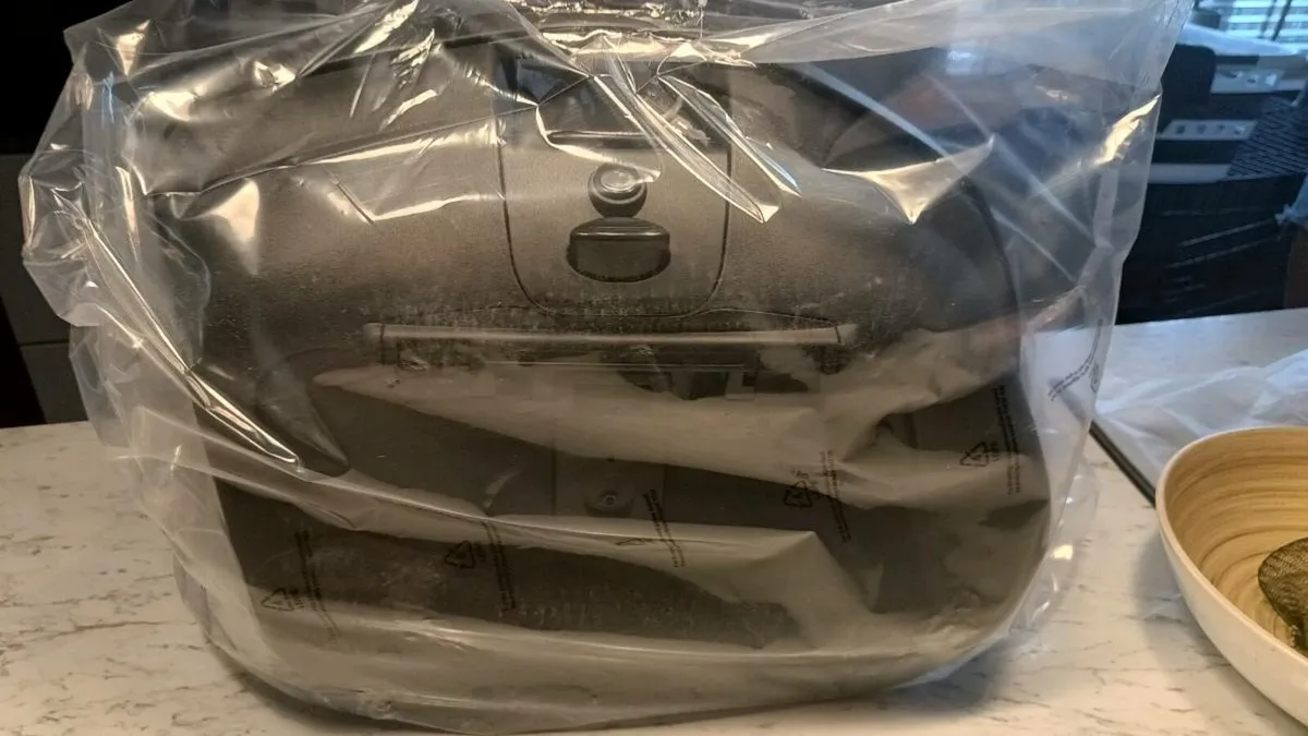 Kappa K33 Givi V35 panniers brand new - Image 3