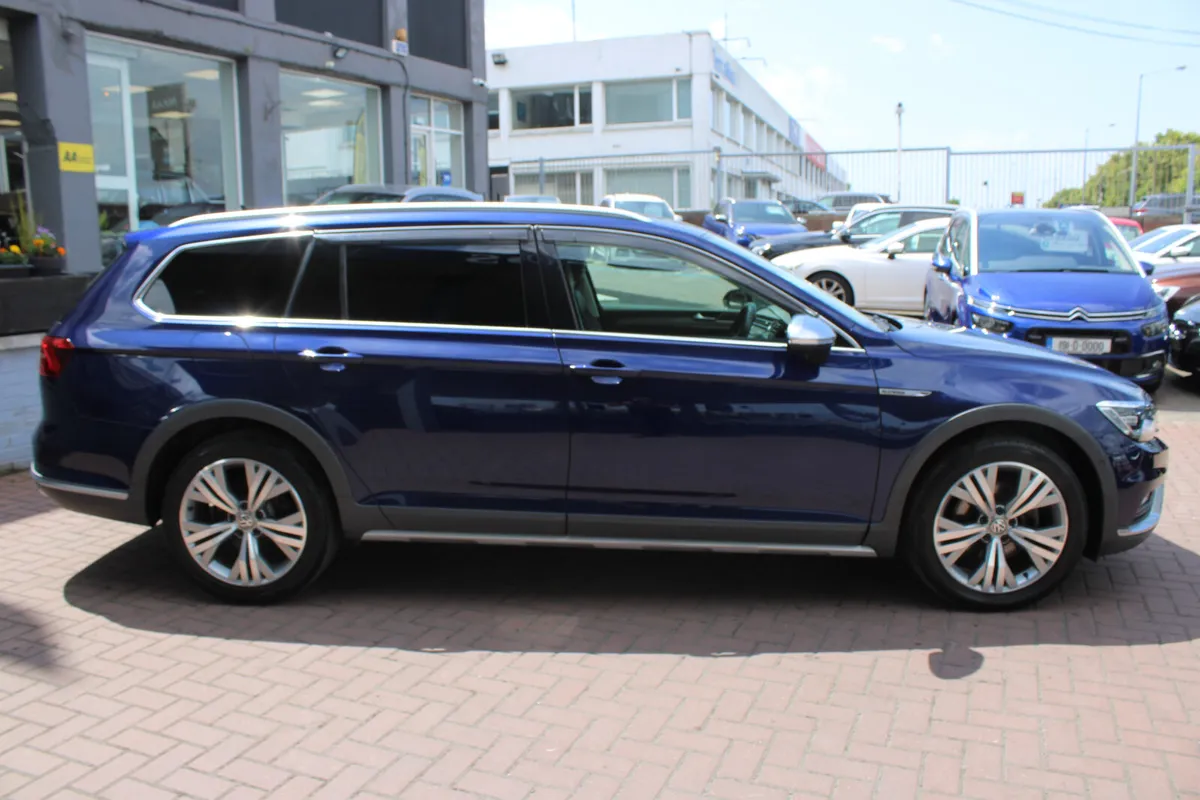 2019 VW PASSAT ALLTRACK - Image 3