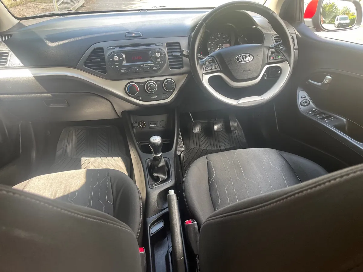 Kia Picanto 2013 1.0L car is manual - Image 3