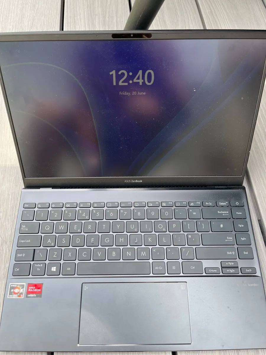 Laptop - Image 2