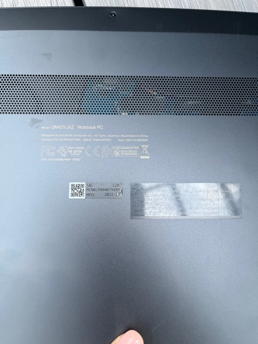 Laptop - Image 3
