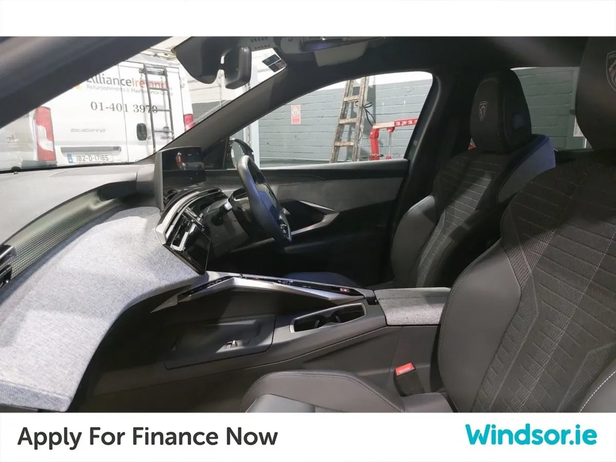 Peugeot 5008 1.2 Hybrid 136bhp E-dcs6 GT - Image 4