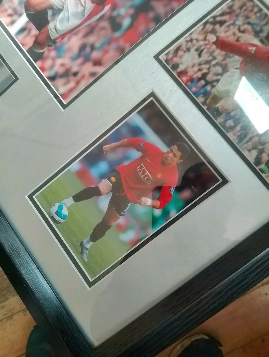 Framed Man united magnificent sevens - Image 4