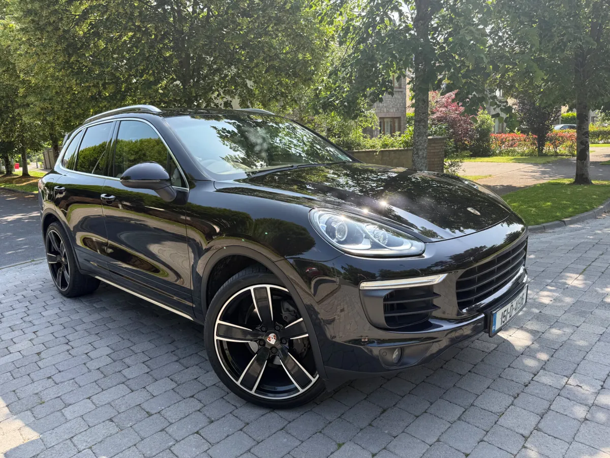 Porsche Cayenne 2015 only 98,000kms - Image 1