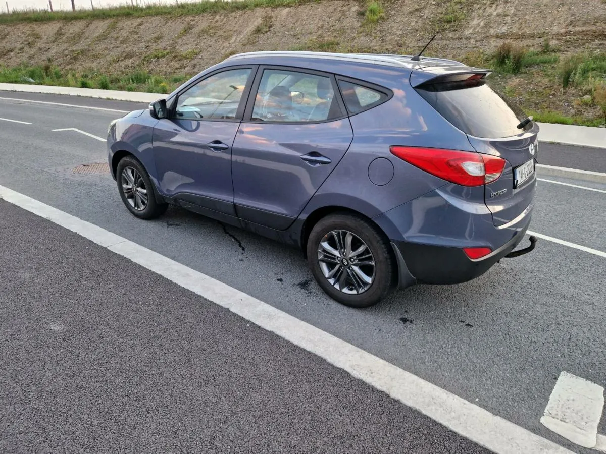 Hyundal Ix35 nct 08/2026 tax 07/2025 - Image 2