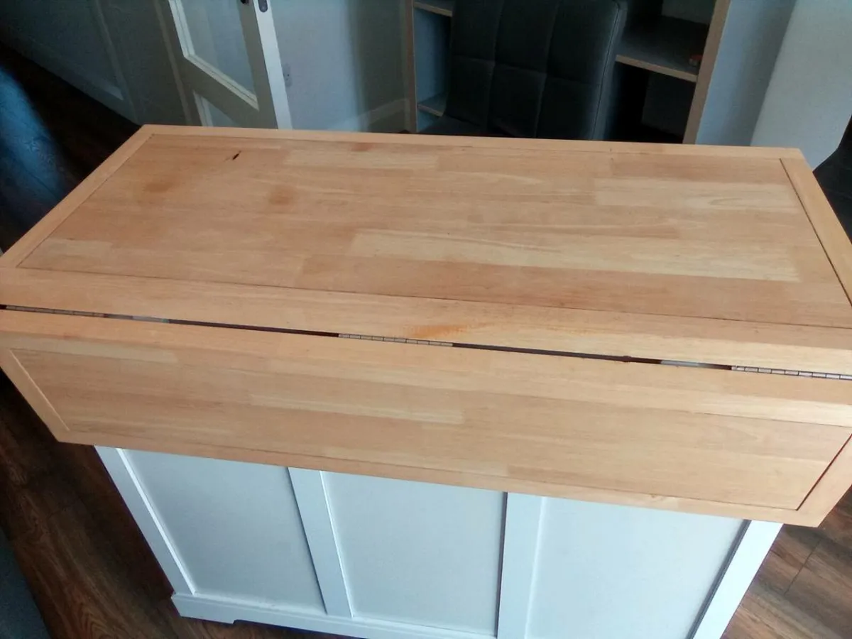 Kitchen island - Image 2