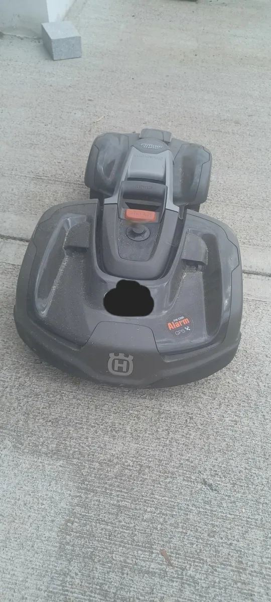 Husqvarna 435X AWD Automower - Image 1