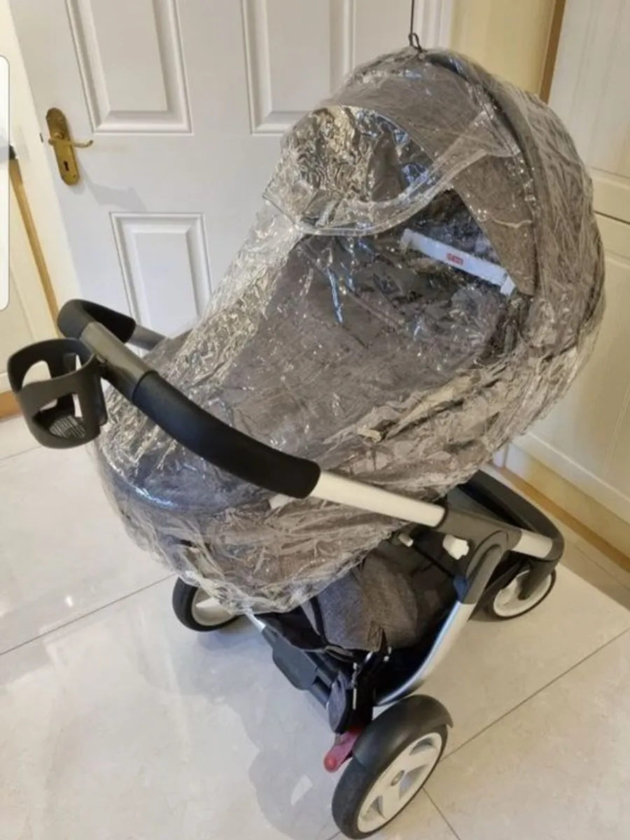 Stokke carrycot & stroller plus extras - Image 2