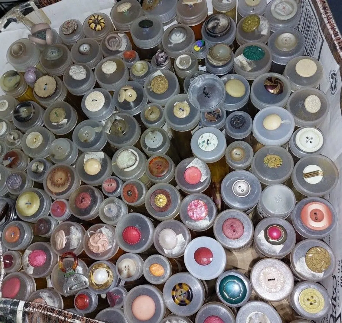 vintage buttons - Image 4