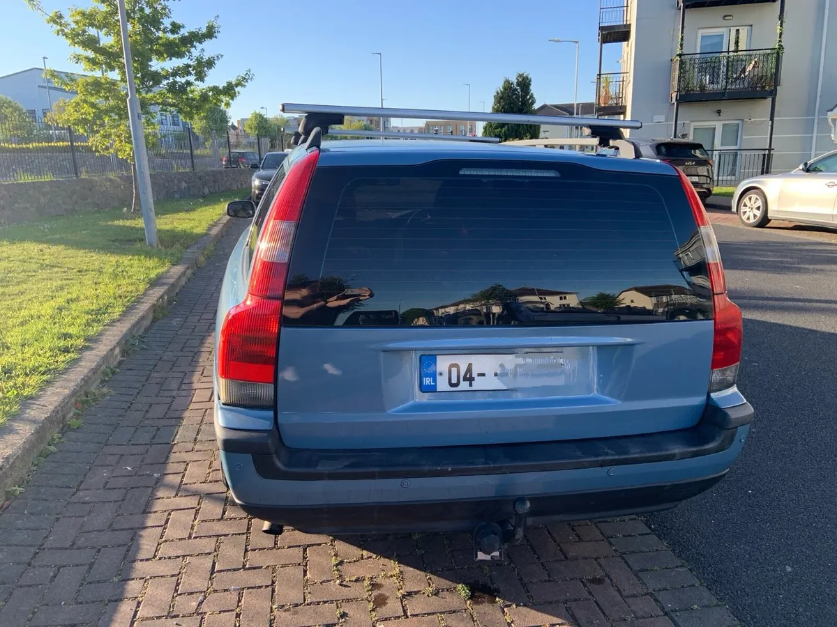 Volvo V70 - Image 2