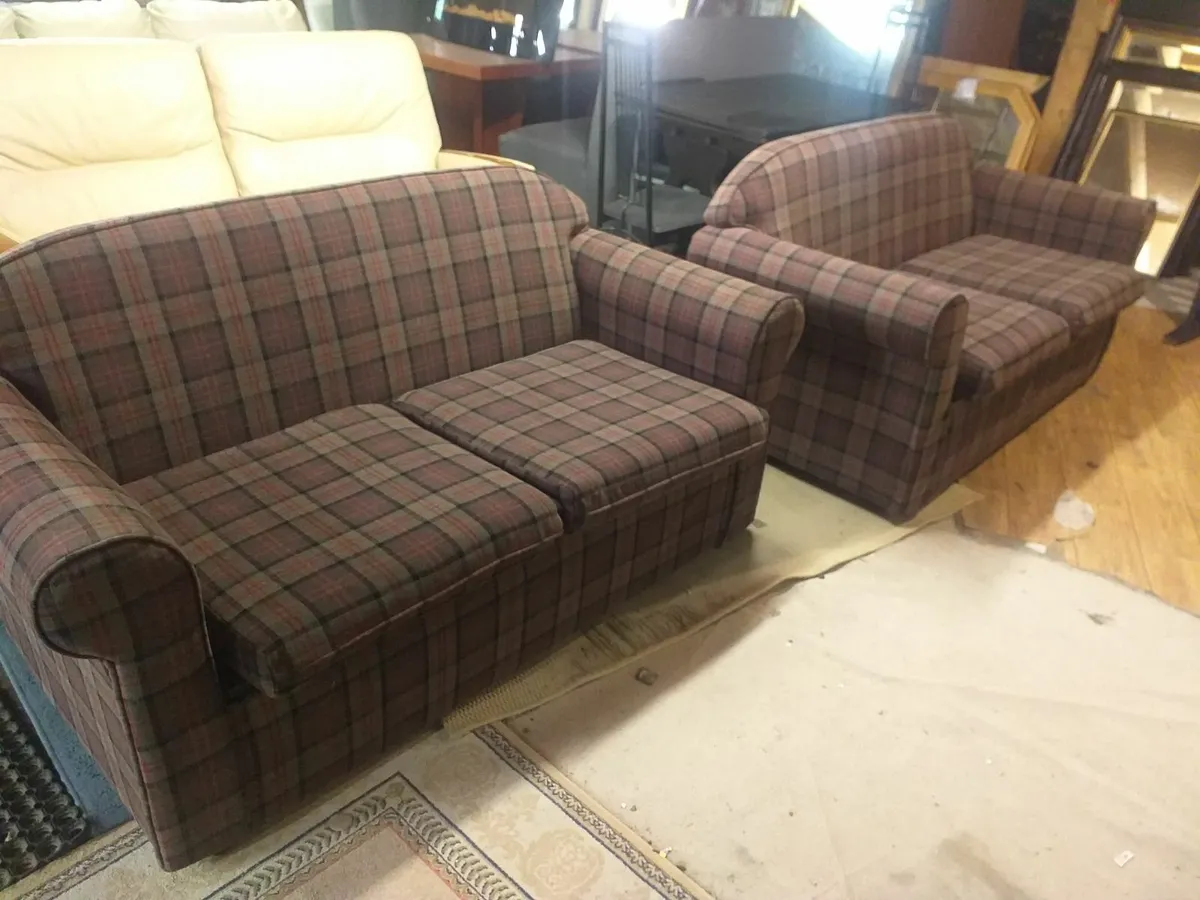 Suites, sofas, armchairs, recliners - Image 3