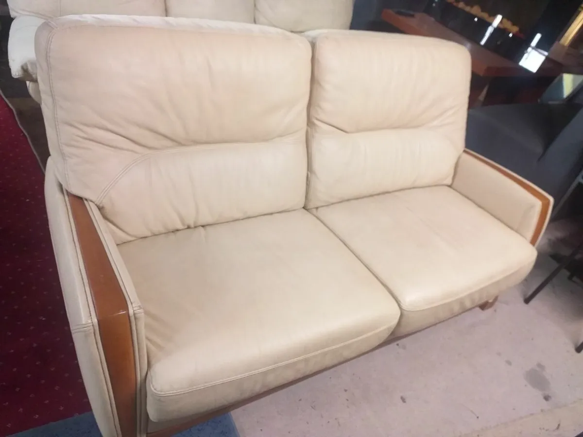 Suites, sofas, armchairs, recliners - Image 4