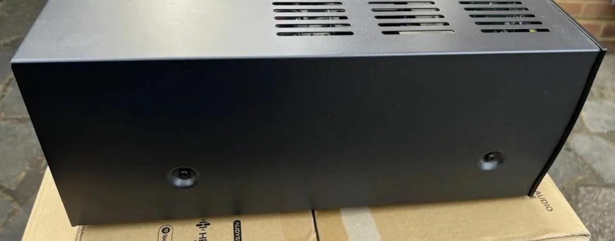 ARCAM AVR390 Home Cinema DIRAC 4K Amplifier - Image 3