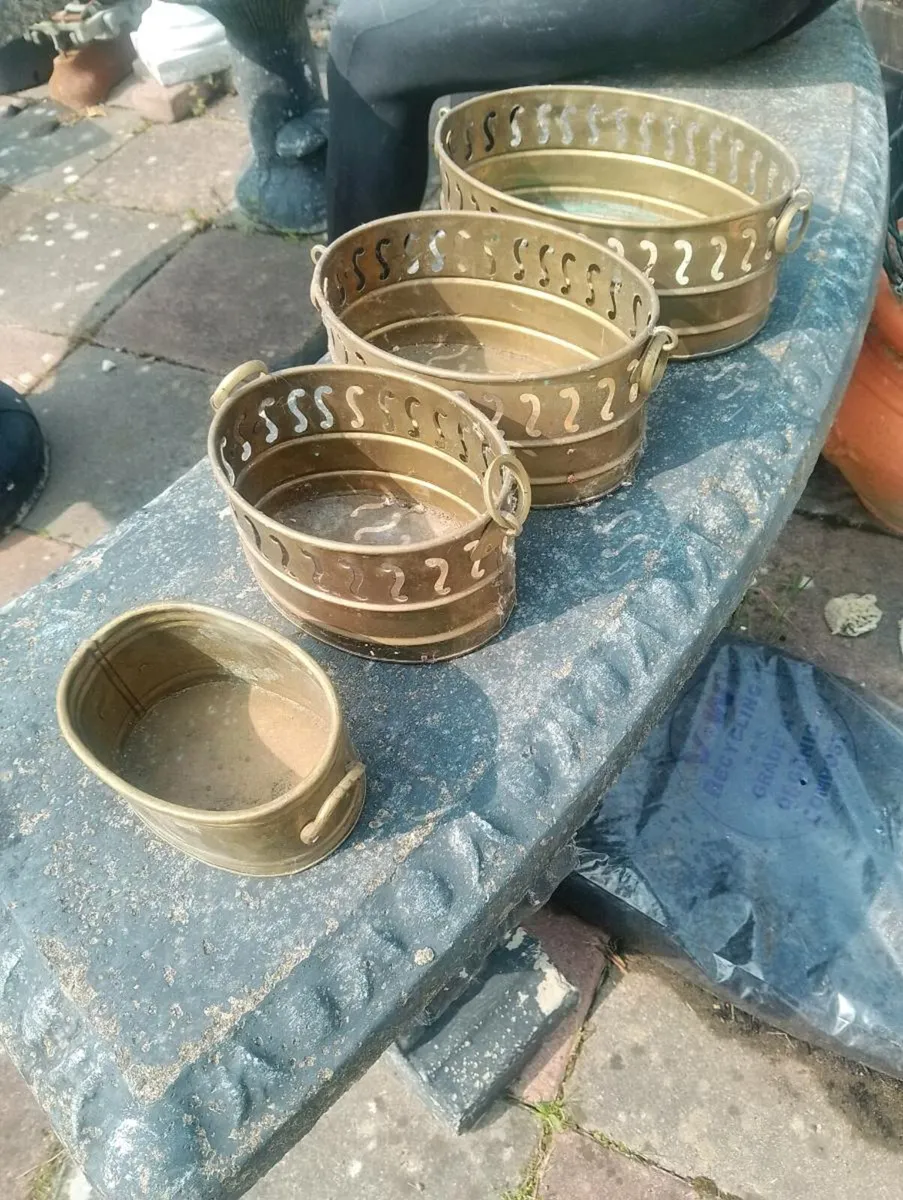 4 brass holders - Image 1