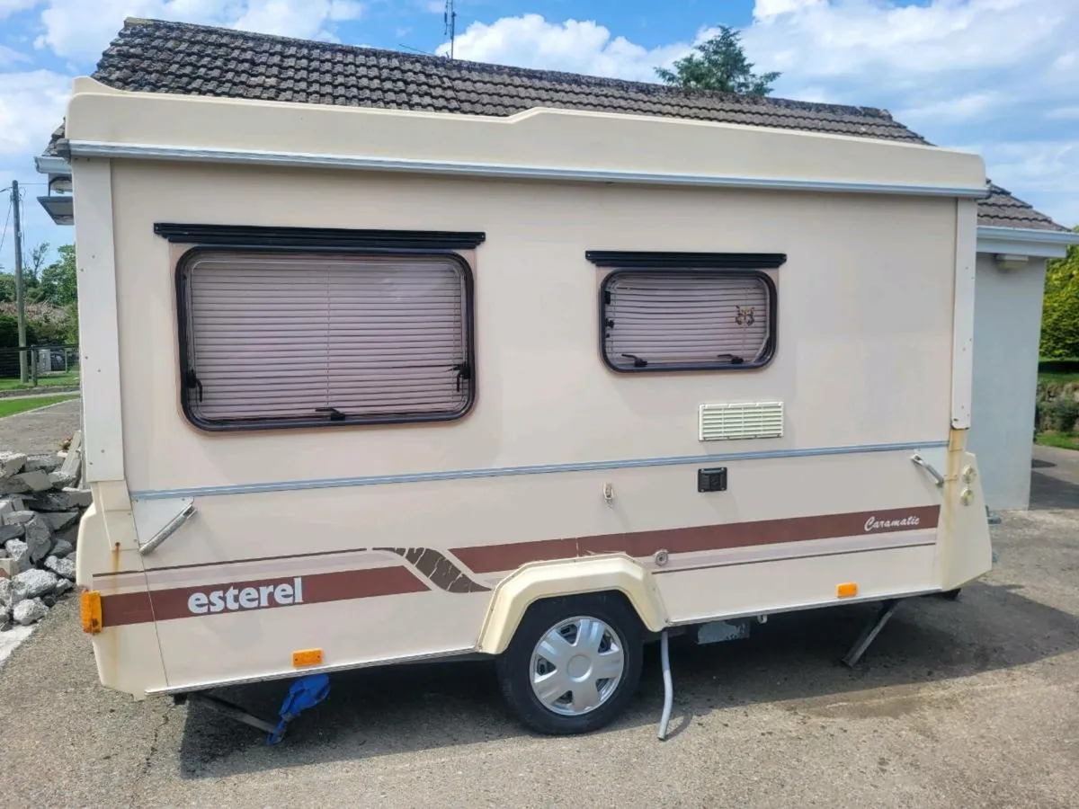 12ft light weight esterel folding caravan 3/4 bert - Image 2