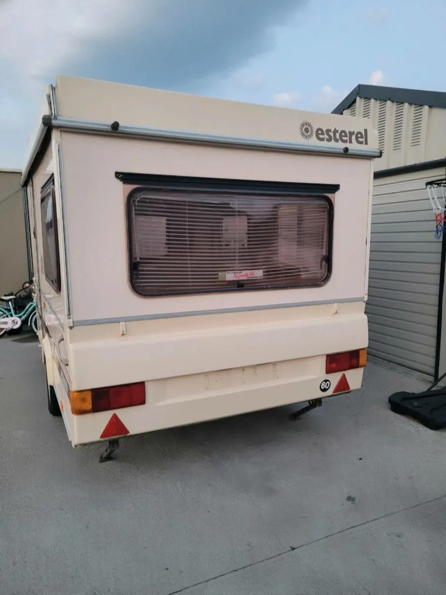 12ft light weight esterel folding caravan 3/4 bert - Image 4