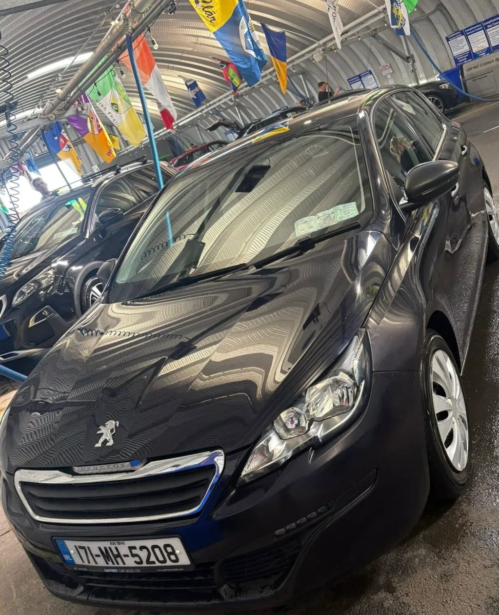 Peugeot 308 - Image 1