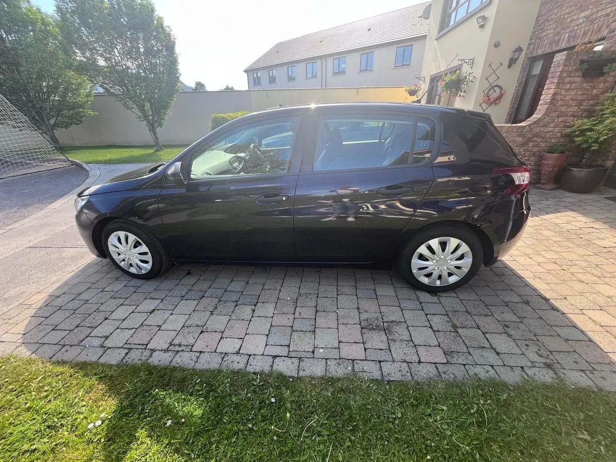 Peugeot 308 - Image 2