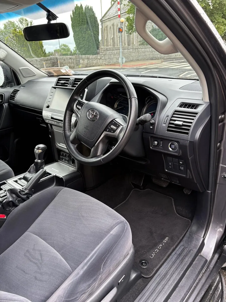 Toyota Land Cruiser LWB 2024 - Image 4