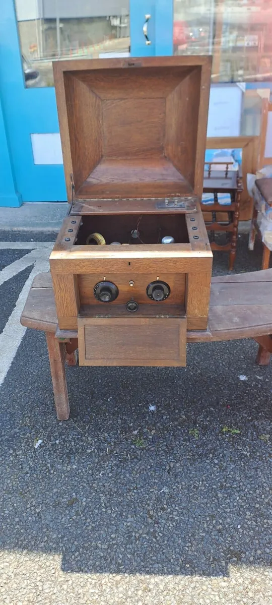 Vintage Antique Radio - Image 1