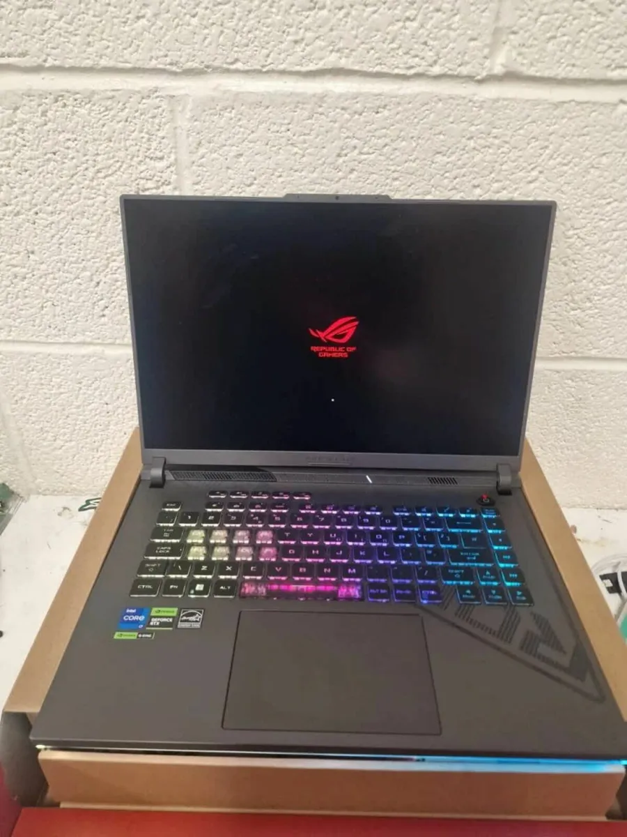 ASUS ROG Strix G614JV 16" RTX 4060 - Image 1