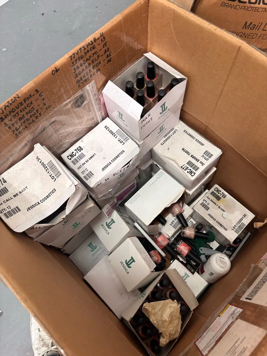 Jessica nail polish 400 Bottles -FREE