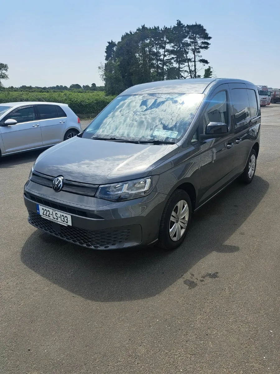 Volkswagen Caddy 2022. 24k kms - Image 4
