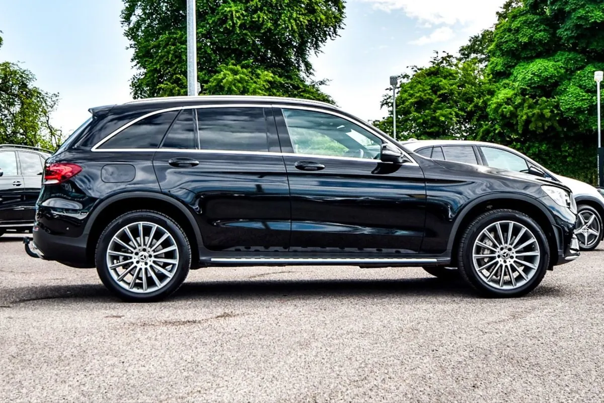 Mercedes-Benz GLC-Class 300de AMG Premium 4matic - Image 3