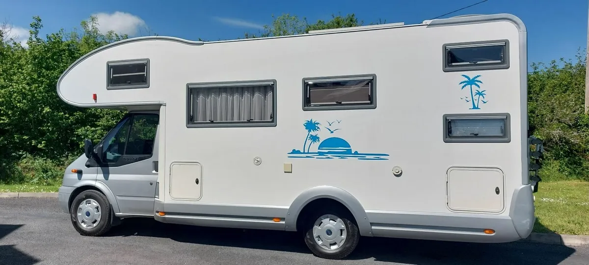 2011 EURA MOBIL PROFILA A685 MOTORHOME - Image 2