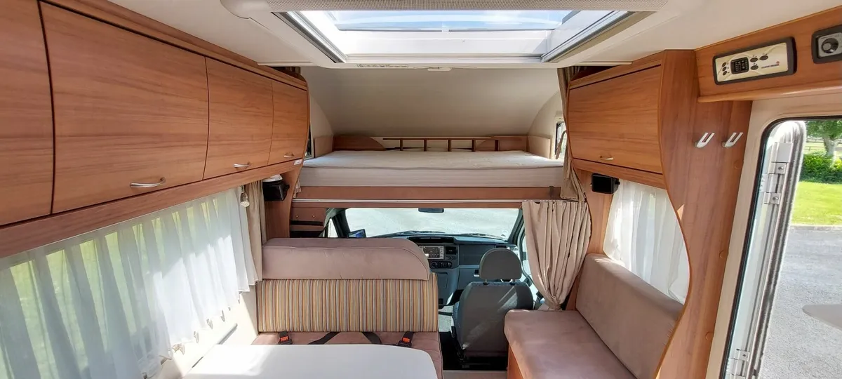 2011 EURA MOBIL PROFILA A685 MOTORHOME - Image 4
