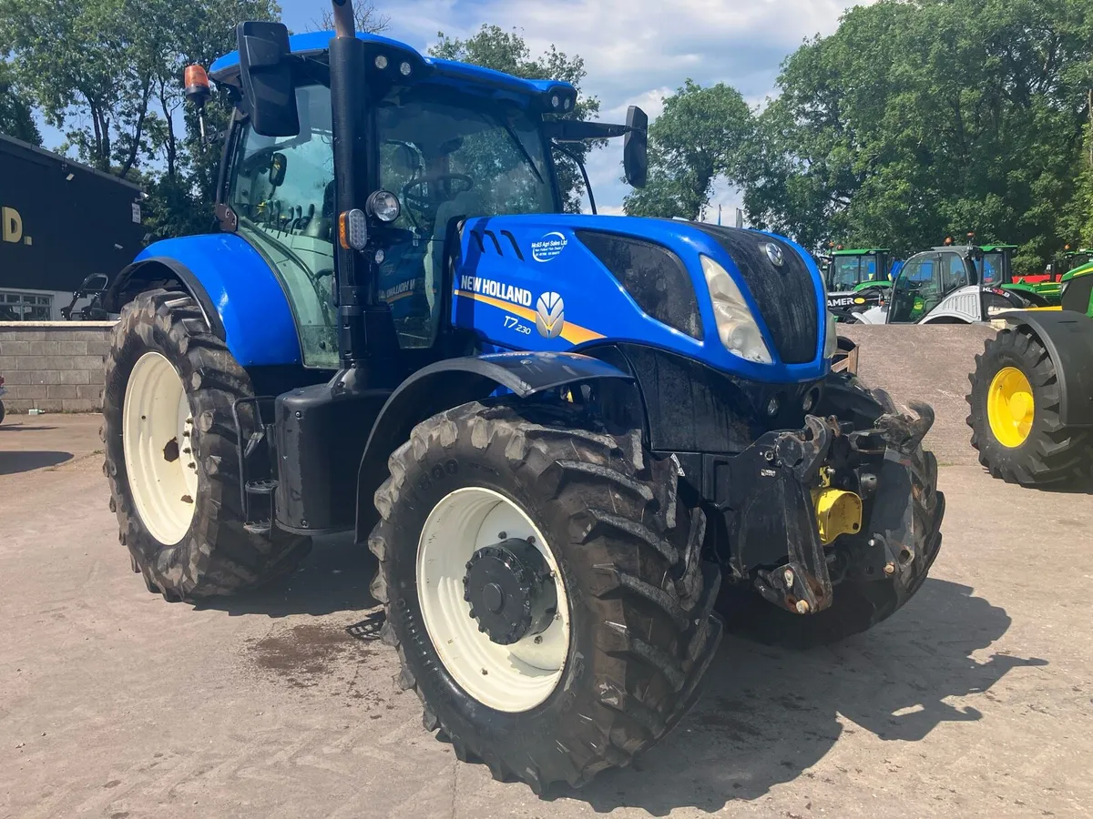 New Holland T7.230 - Image 2
