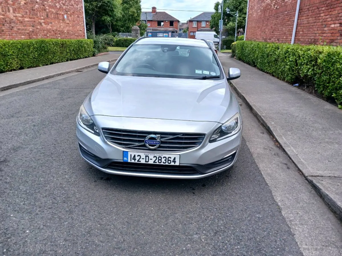 2014 VOLVO  V40 - Image 4
