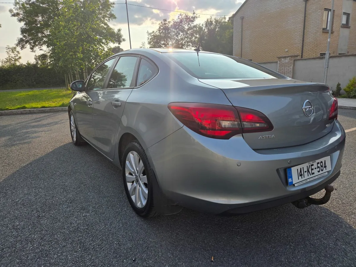 OPEL ASTRA 2014 DIESEL - Image 4