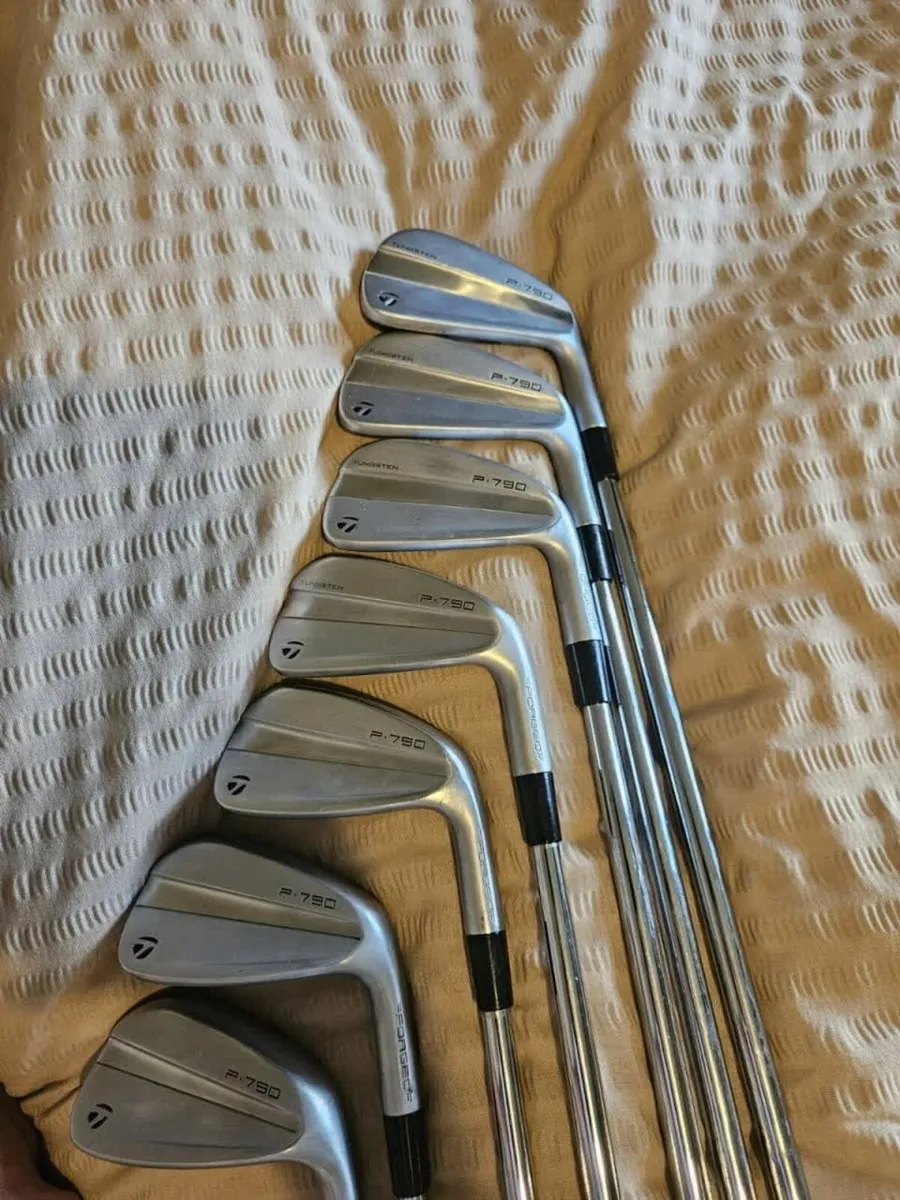 Taylormade P790 2024 4 To Pw Stiff - Image 1