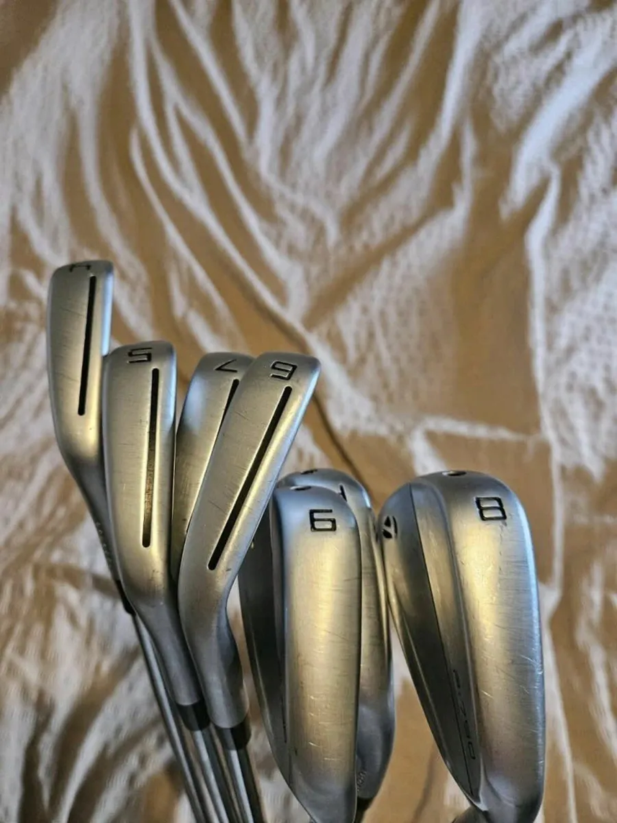 Taylormade P790 2024 4 To Pw Stiff - Image 2
