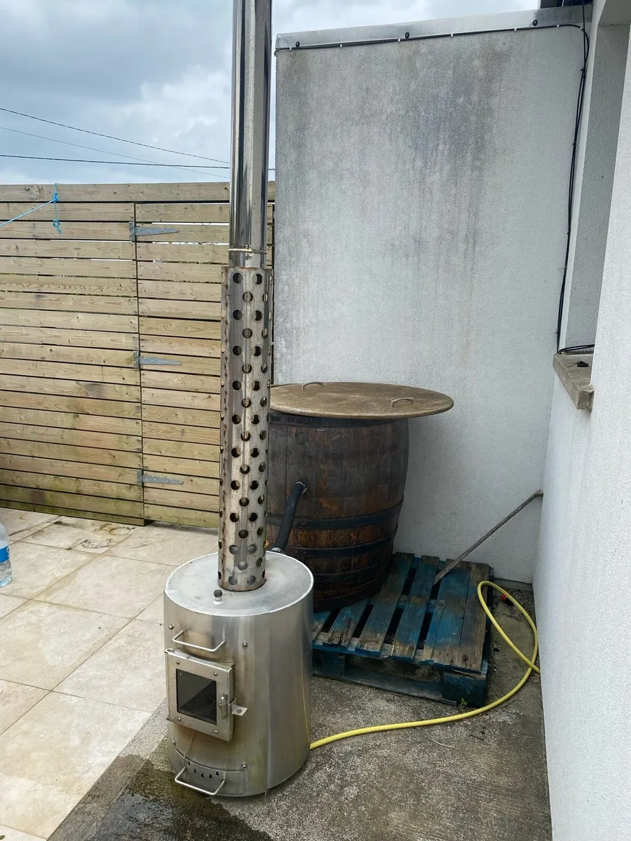 Hot tub