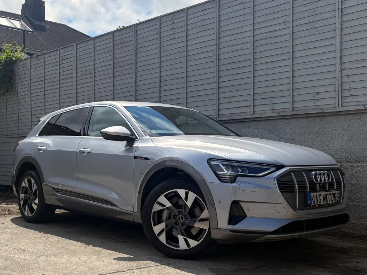 Audi e-tron 2020 SPORT 50 QUATTRO / PANORAMIC ROOF - Image 2