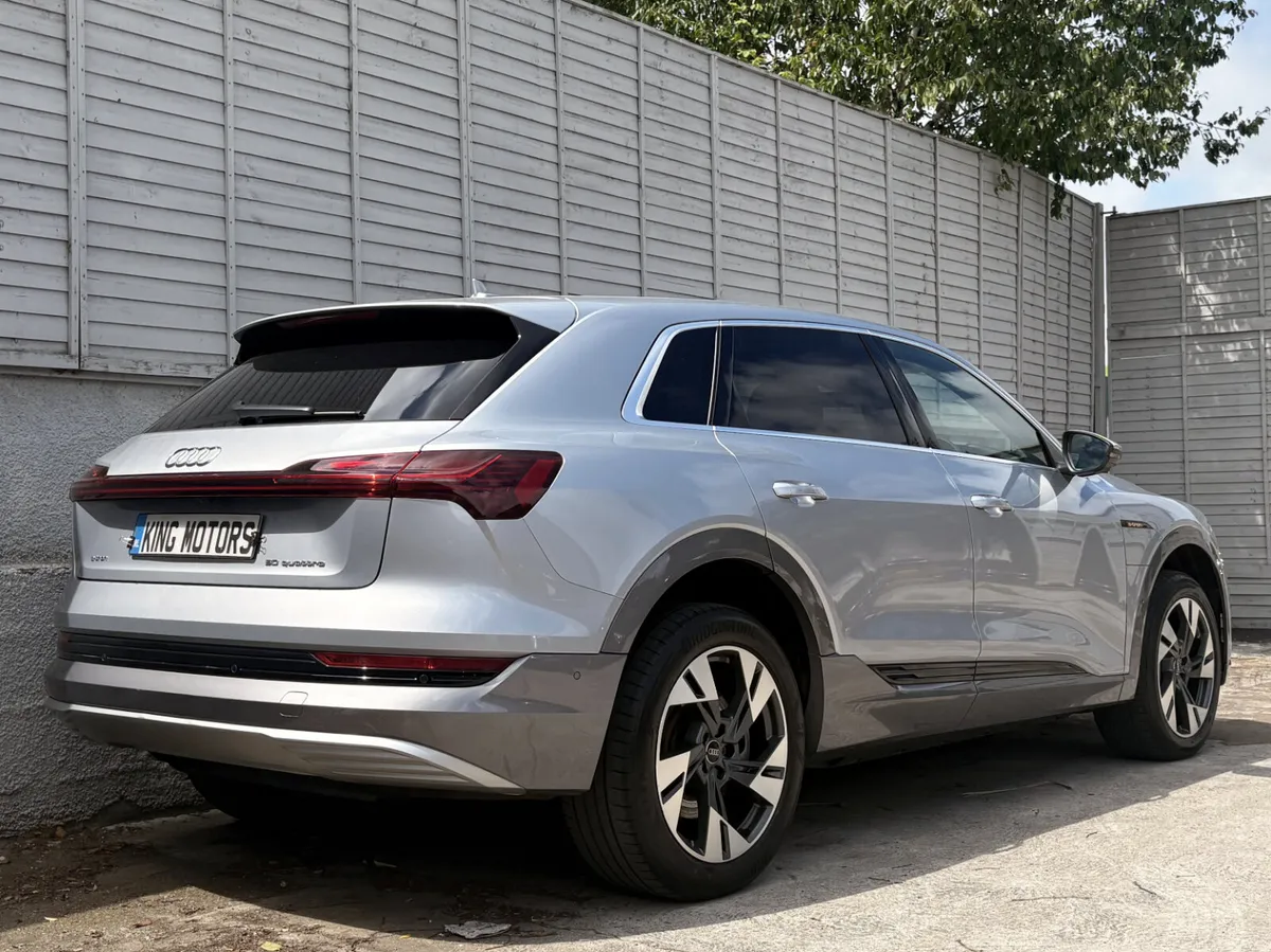 Audi e-tron 2020 SPORT 50 QUATTRO / PANORAMIC ROOF - Image 4