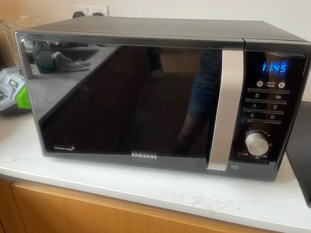 Microwave - Image 4