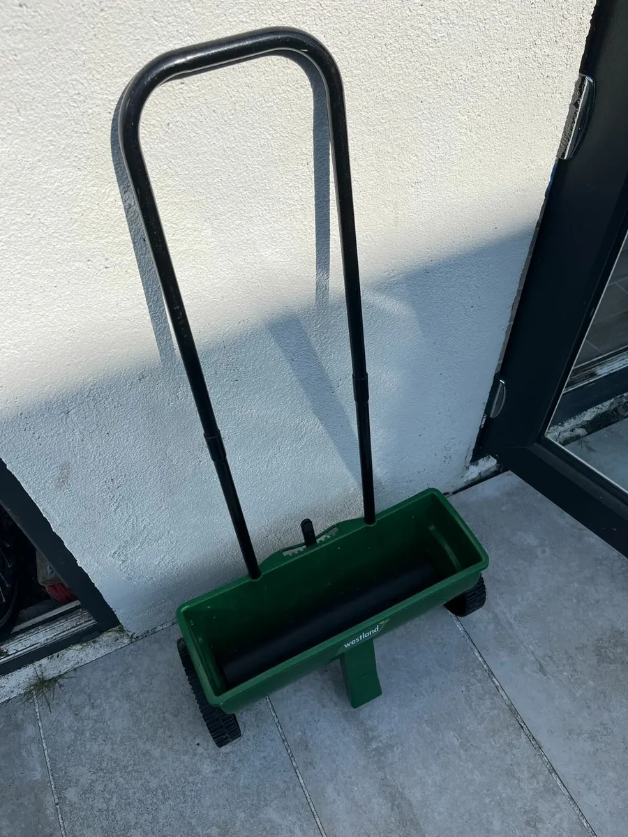 Manual Seed/Feed Spreader - Image 1