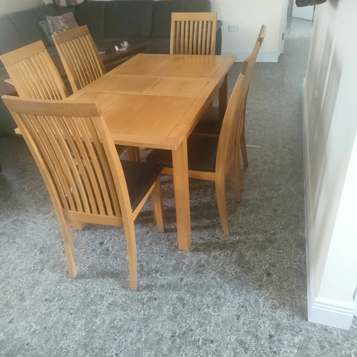 Dining table - Image 3