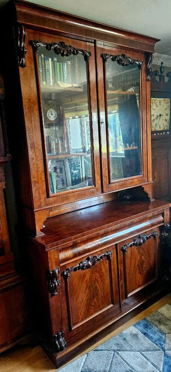 BOOKCASE