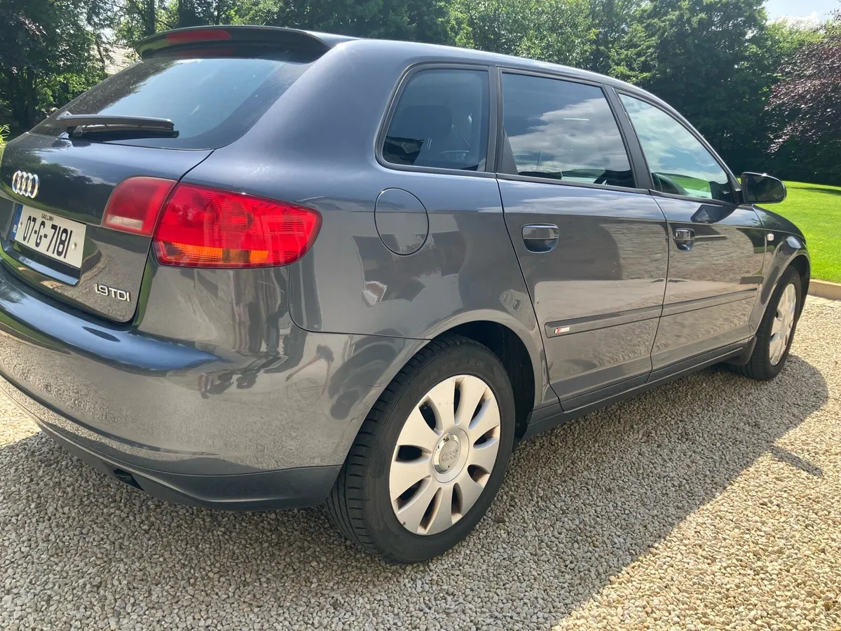 Car - Image 2
