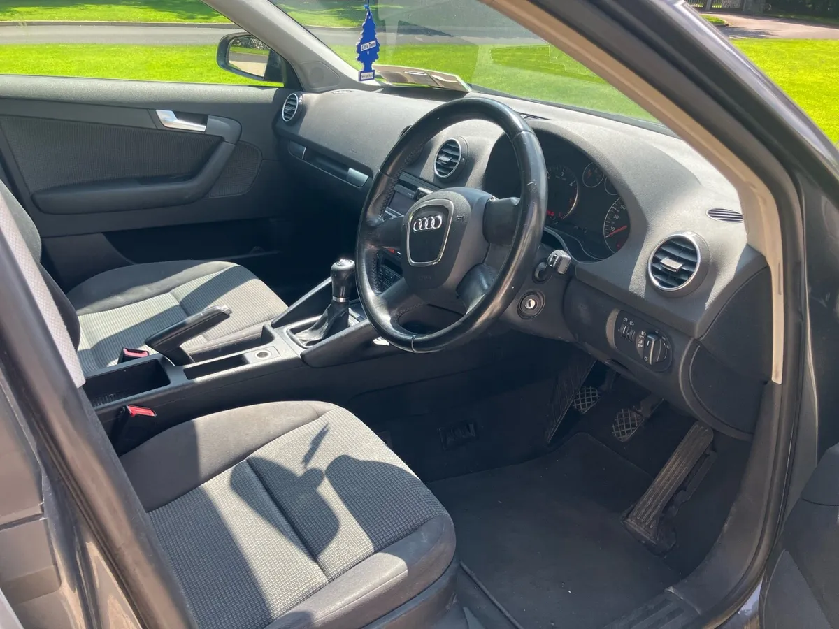 Car - Image 3