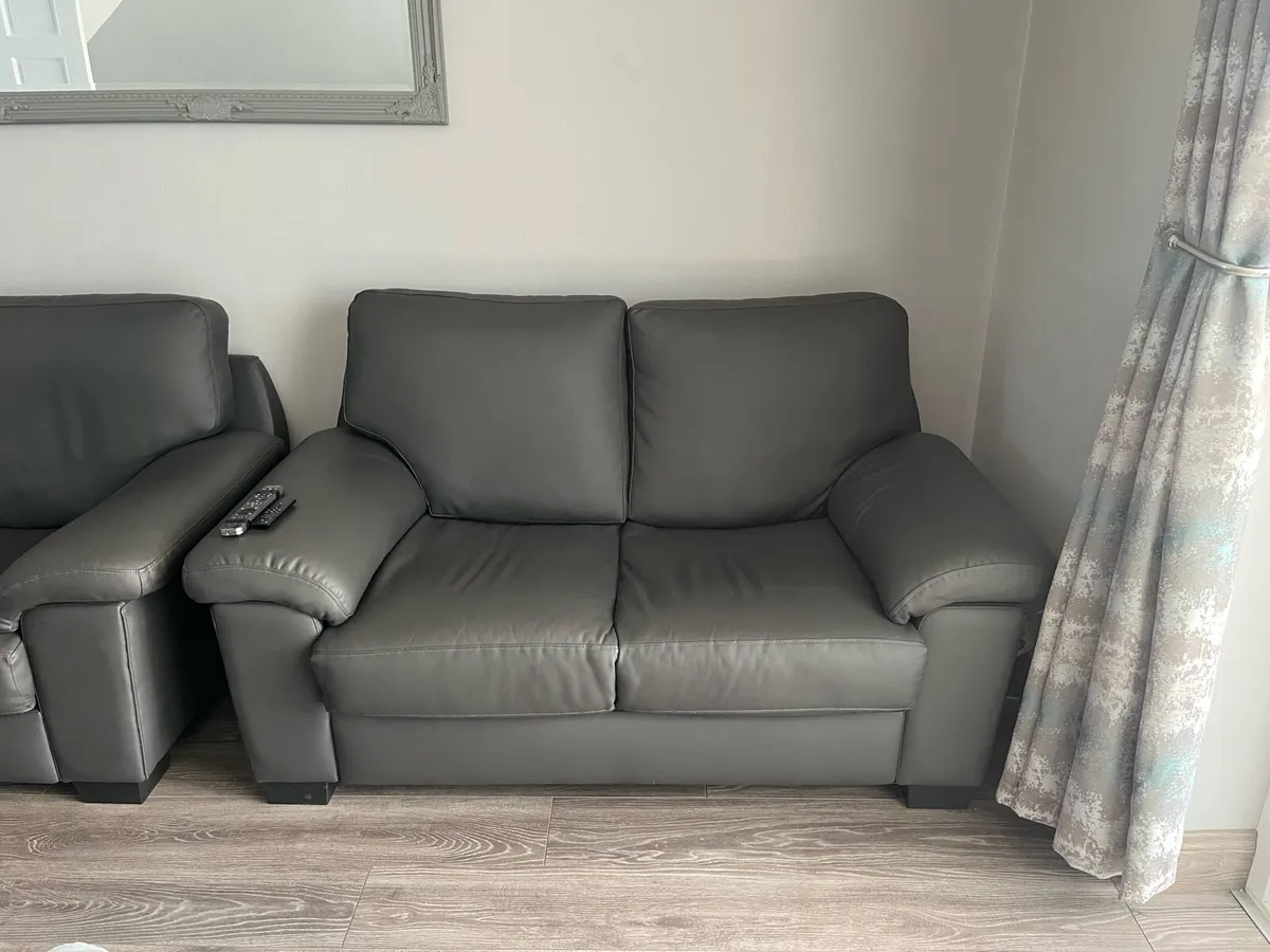 Sofa - Image 4