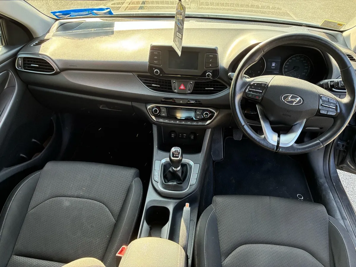 Hyundai i30 - Image 2