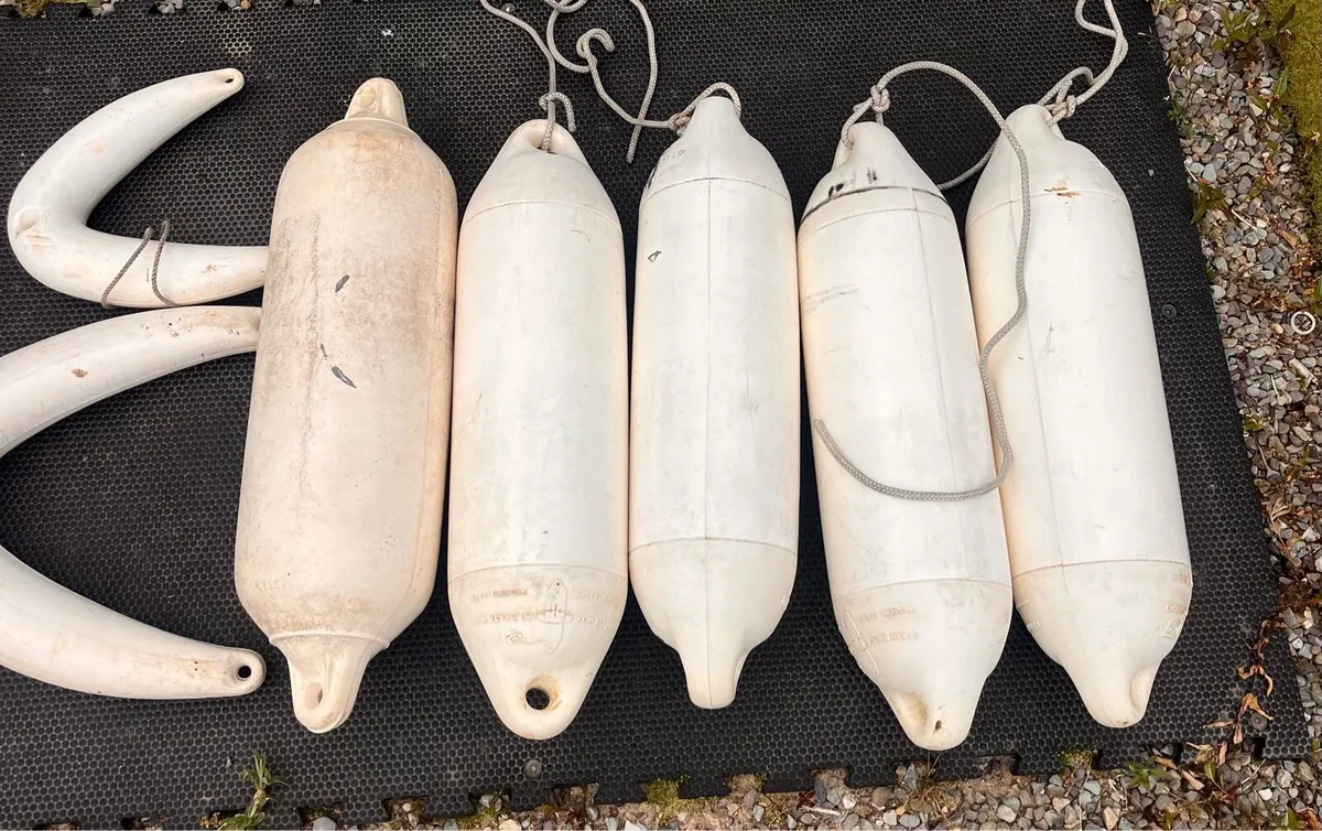 Boat fenders