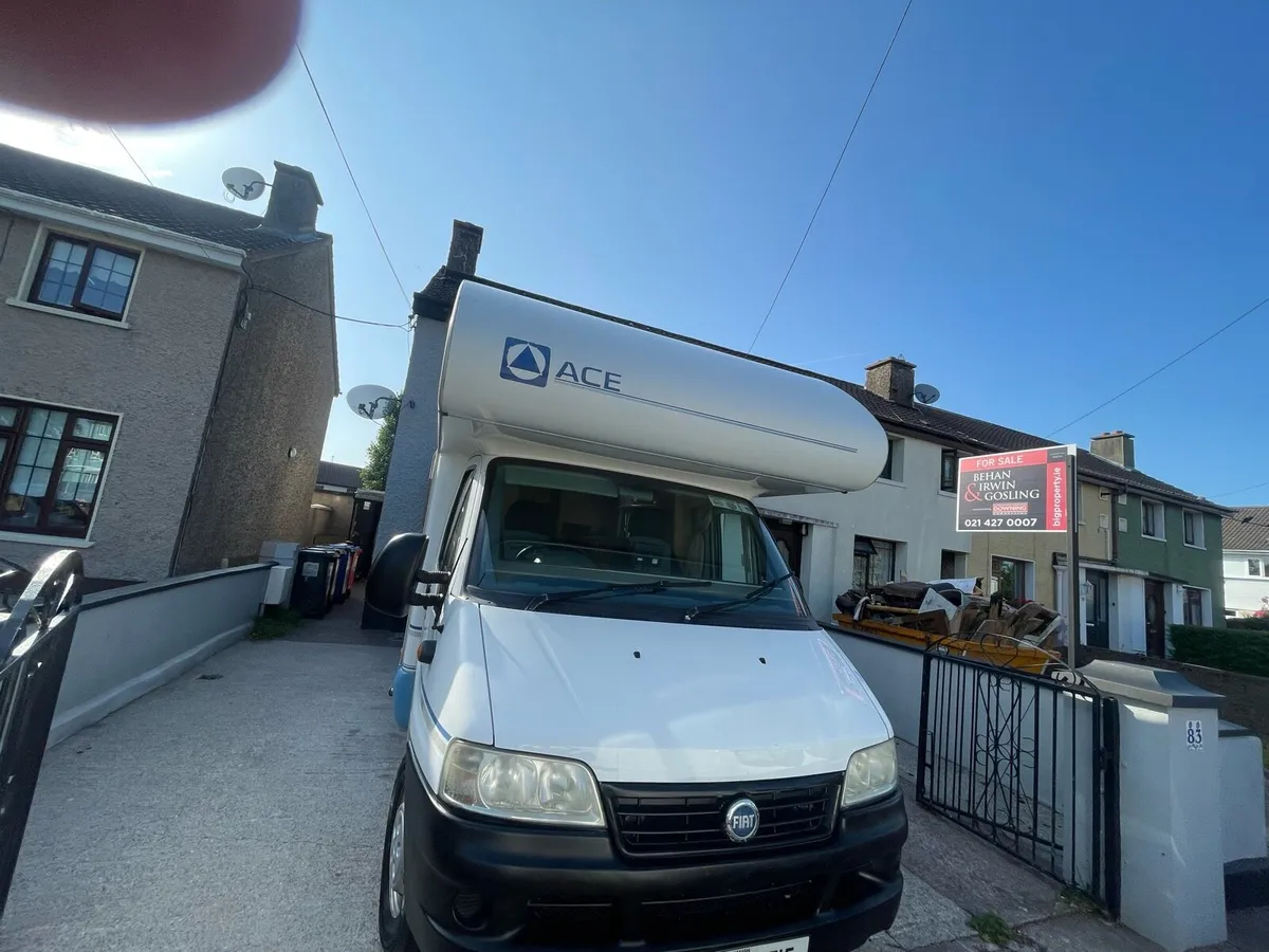 Camper van - Image 3