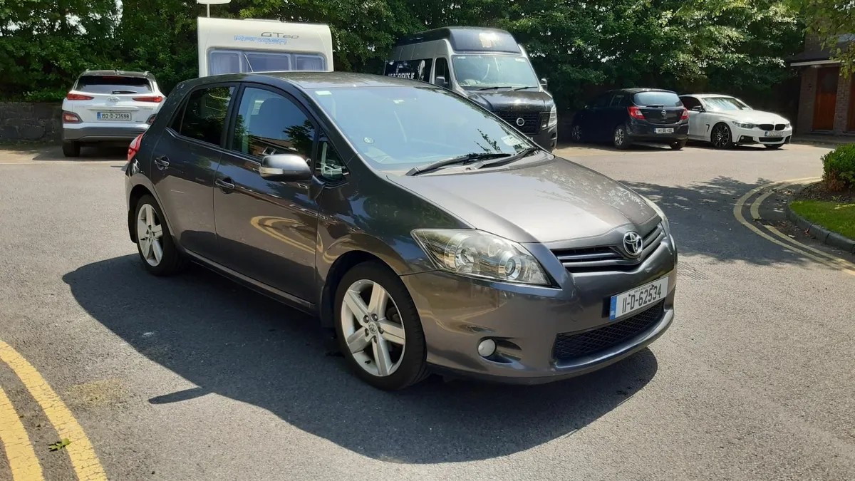 Toyota Auris 2011 - Image 1
